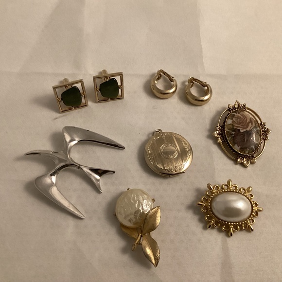 Vintage Sarah Coventry signed jewelry lot - Picture 1 of 10